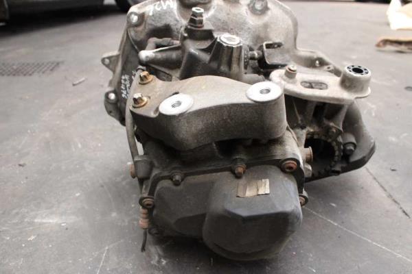 BOITE DE VITESSE MANUEL  OPEL CORSA D 1.2 ESSENCE CODE M26 ( 5 VITESSES ) - Vue 5